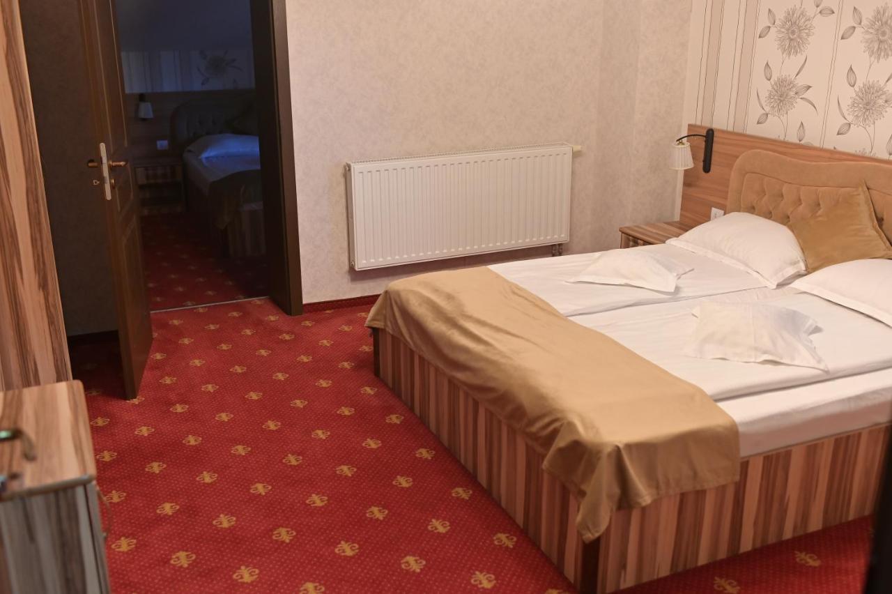 Pensiunea Ayana Petroşani Exterior foto